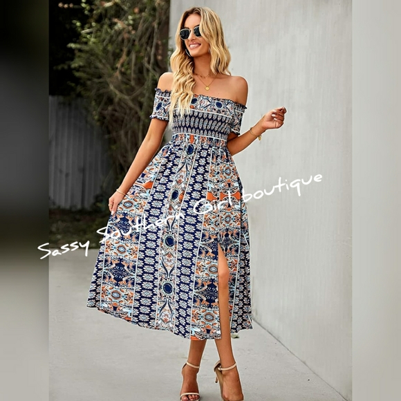 🆕⭐ Boho off shoulder smocked dress - Picture 2 of 7